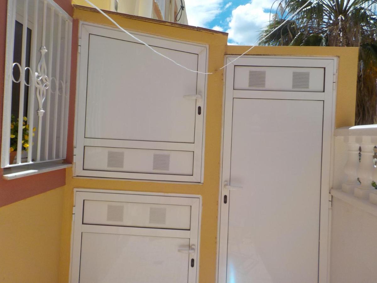 Вилла Casa La Zenia Elite Townhouse With Shared Pool And 10 Minutes Walk To Beach Ориуэла Экстерьер фото